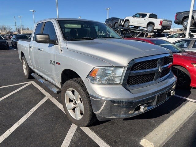 2016 Ram 1500 SLT photo 4