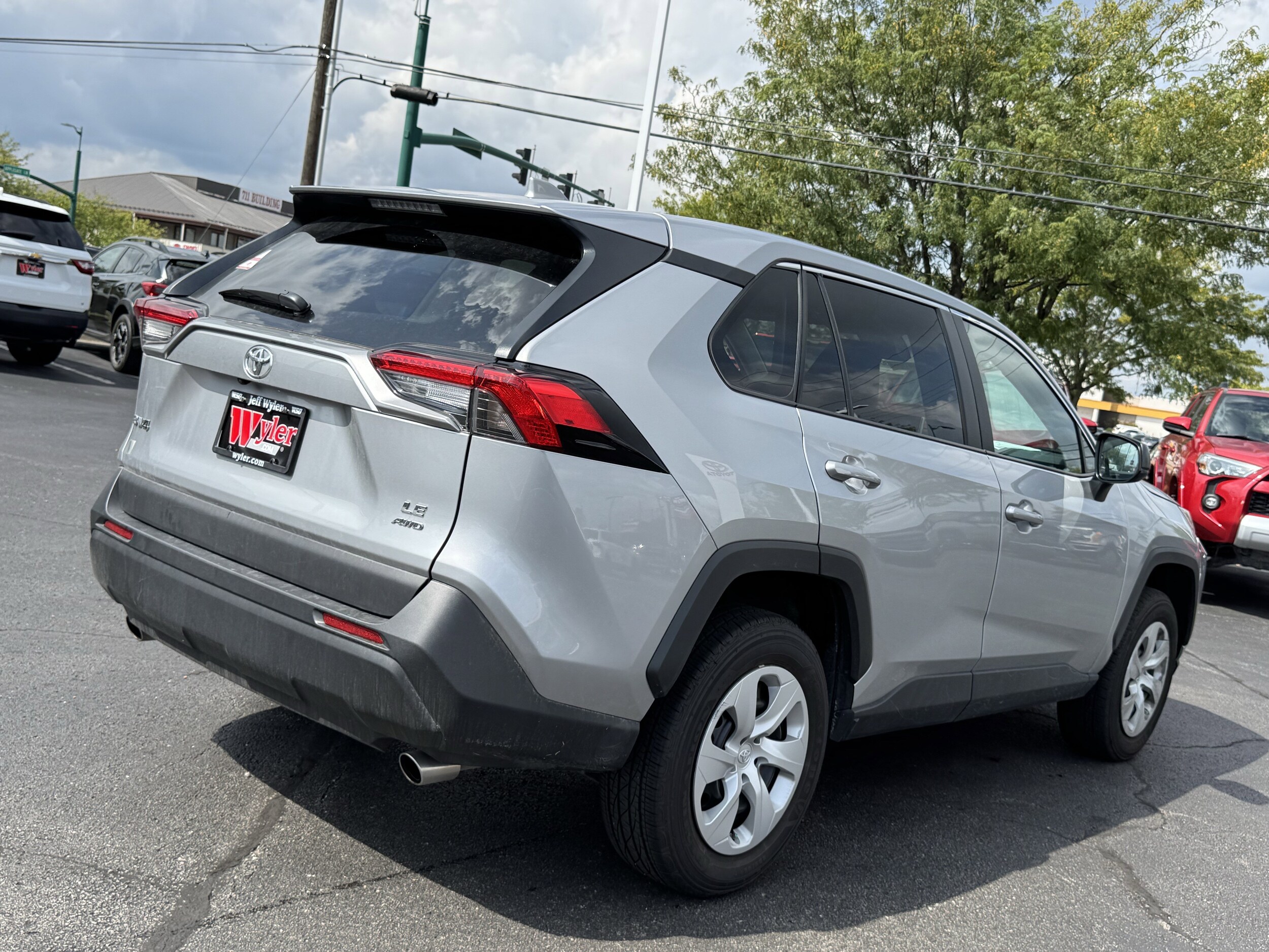 2024 Toyota RAV4 LE photo 3