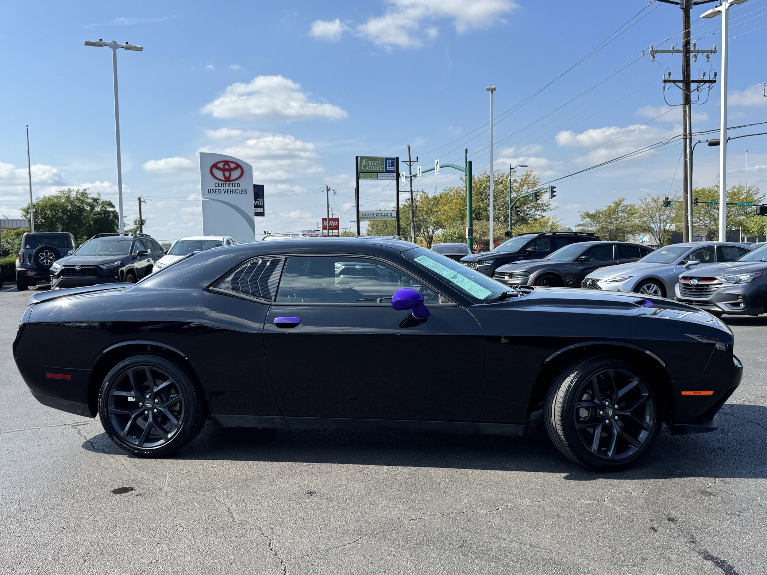2023 Dodge Challenger SXT photo 2