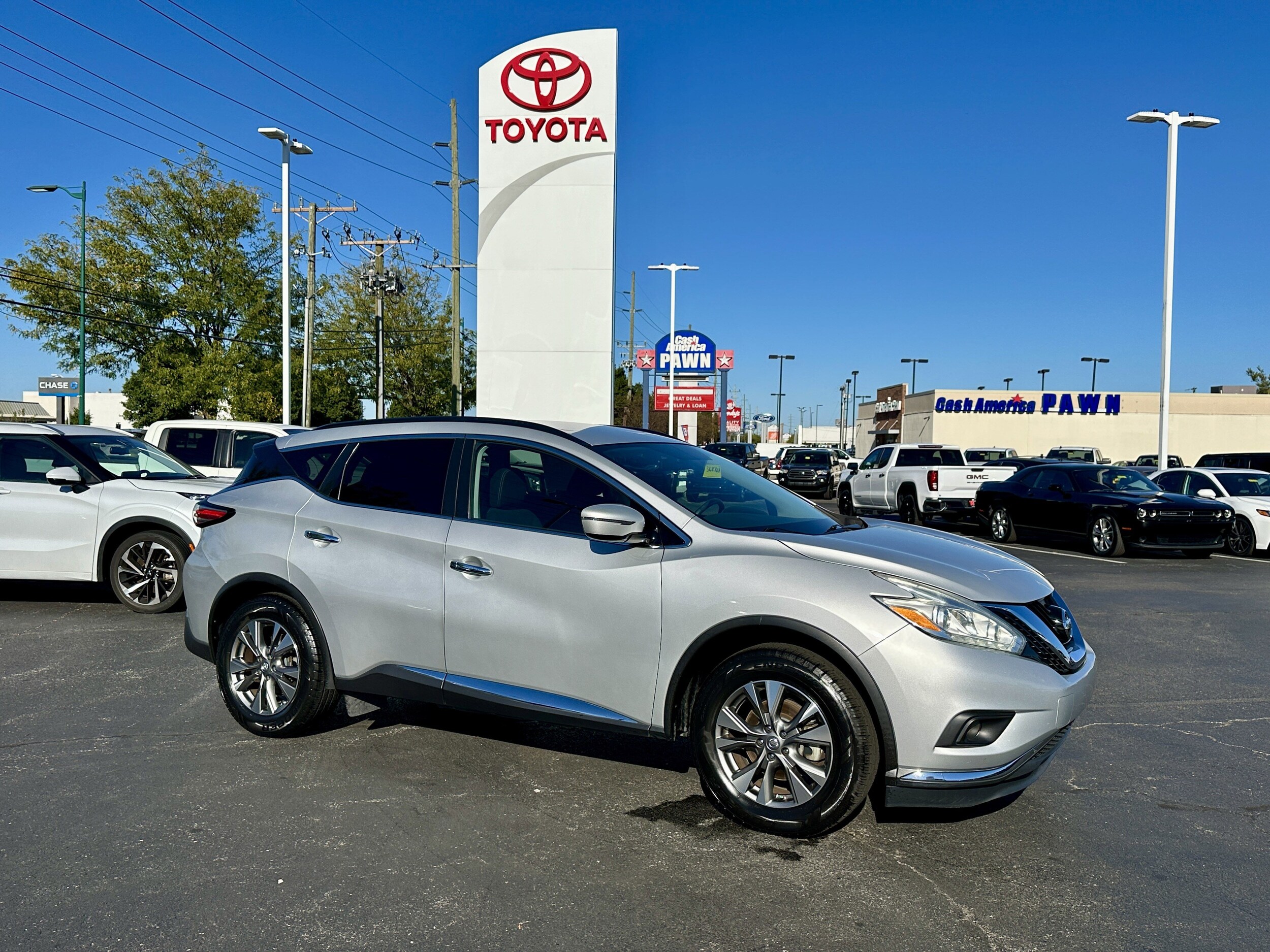 2016 Nissan Murano SV photo 3
