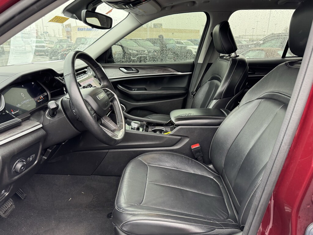 Used 2022 Jeep Grand Cherokee Limited SUV