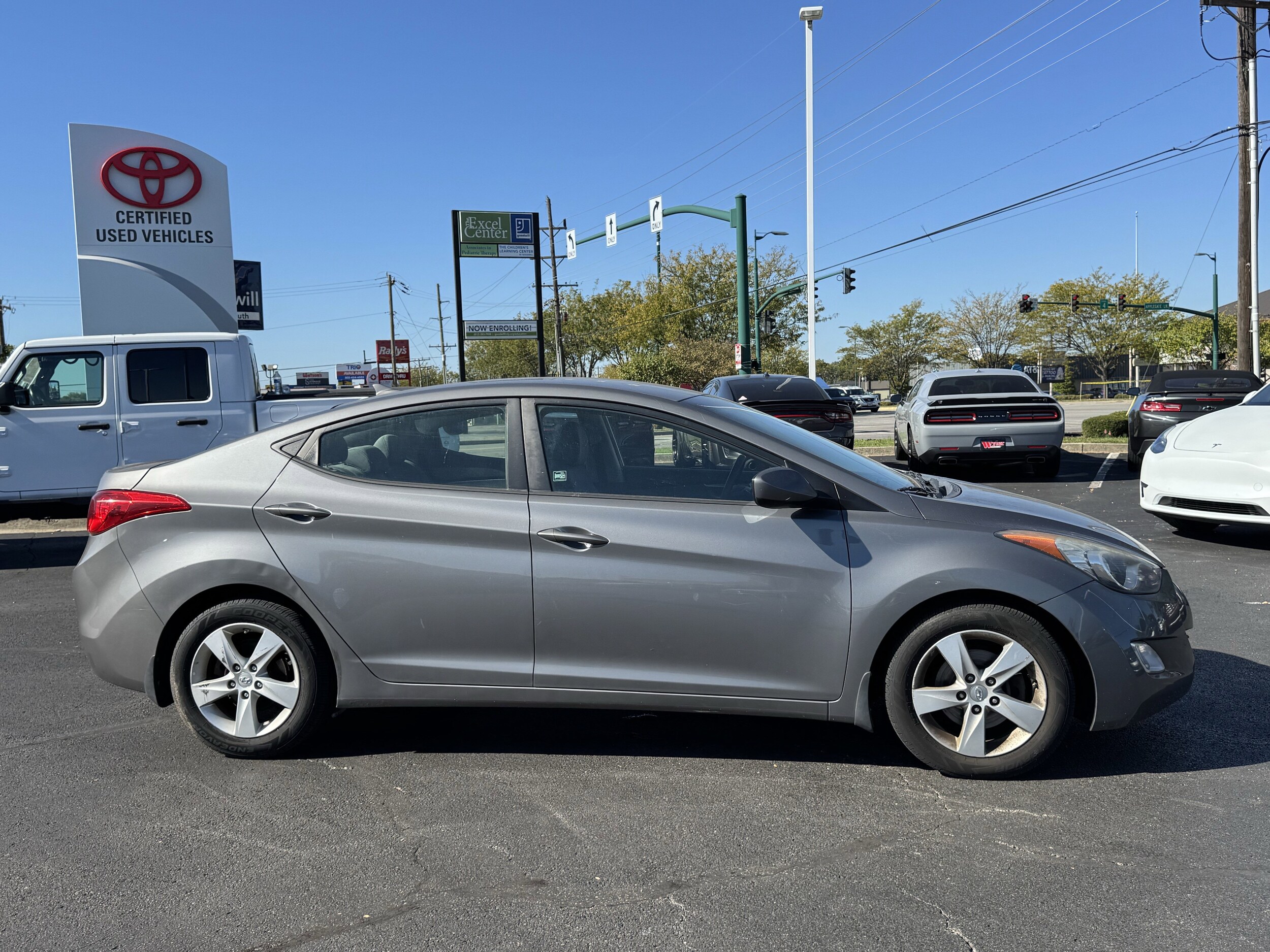 2013 Hyundai Elantra GLS photo 2