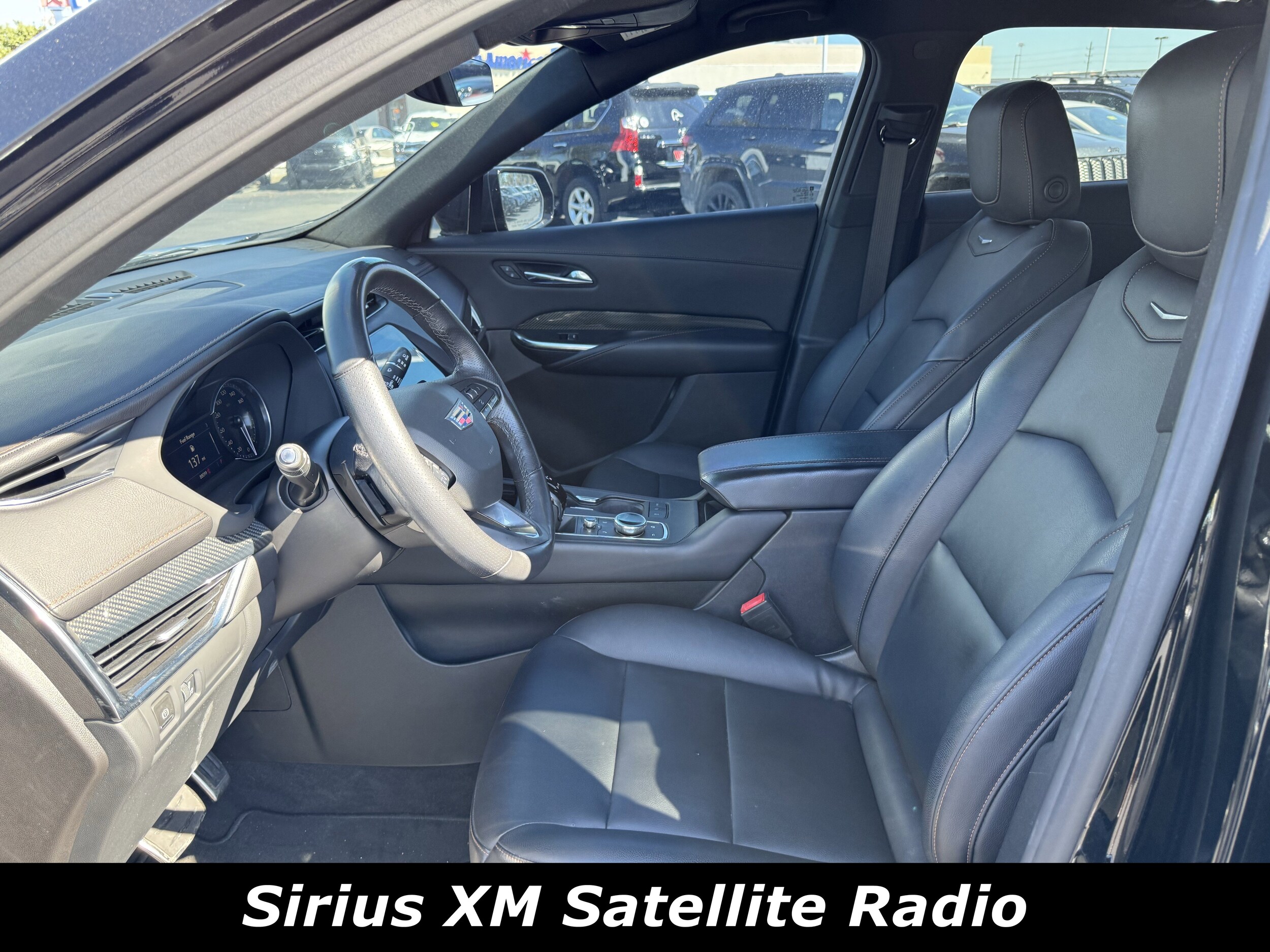 2021 Cadillac XT4 Sport photo 3