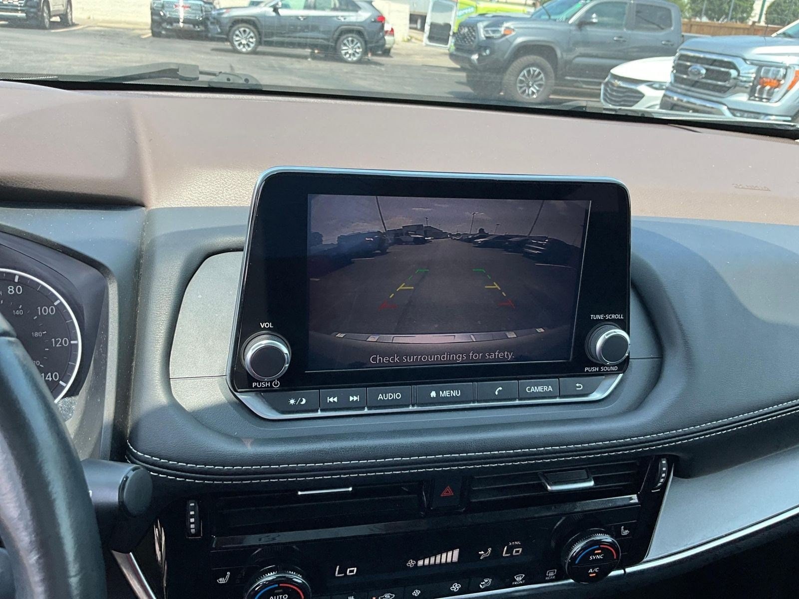 2022 Nissan Rogue SV - Photo 17
