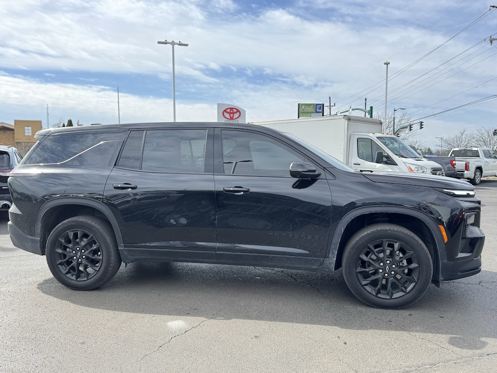 Used 2024 Chevrolet Traverse LS w/1LS SUV
