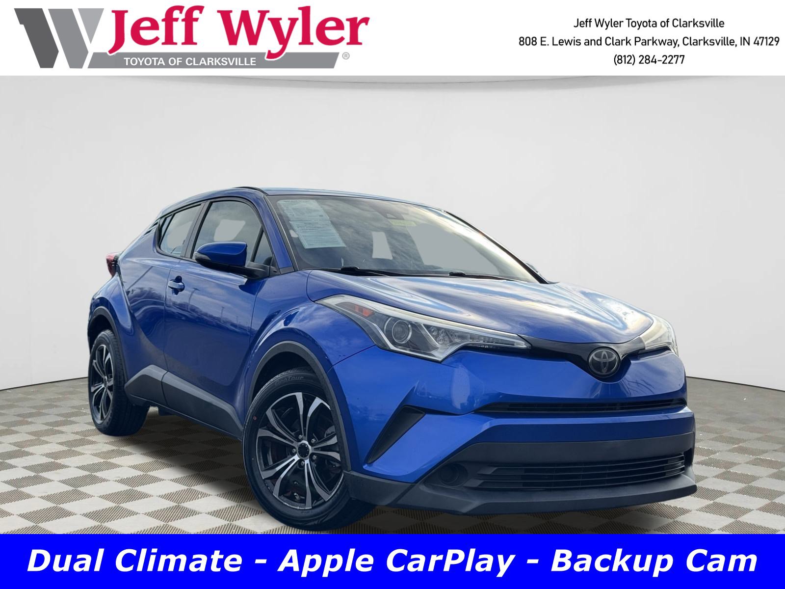 2019 Toyota C-HR LE's photo