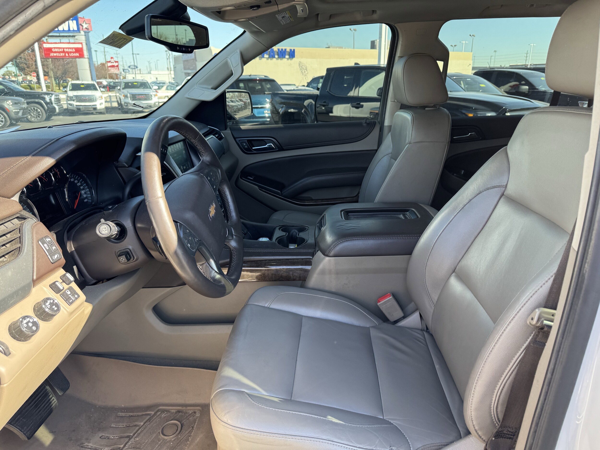 2020 Chevrolet Tahoe LT photo 3