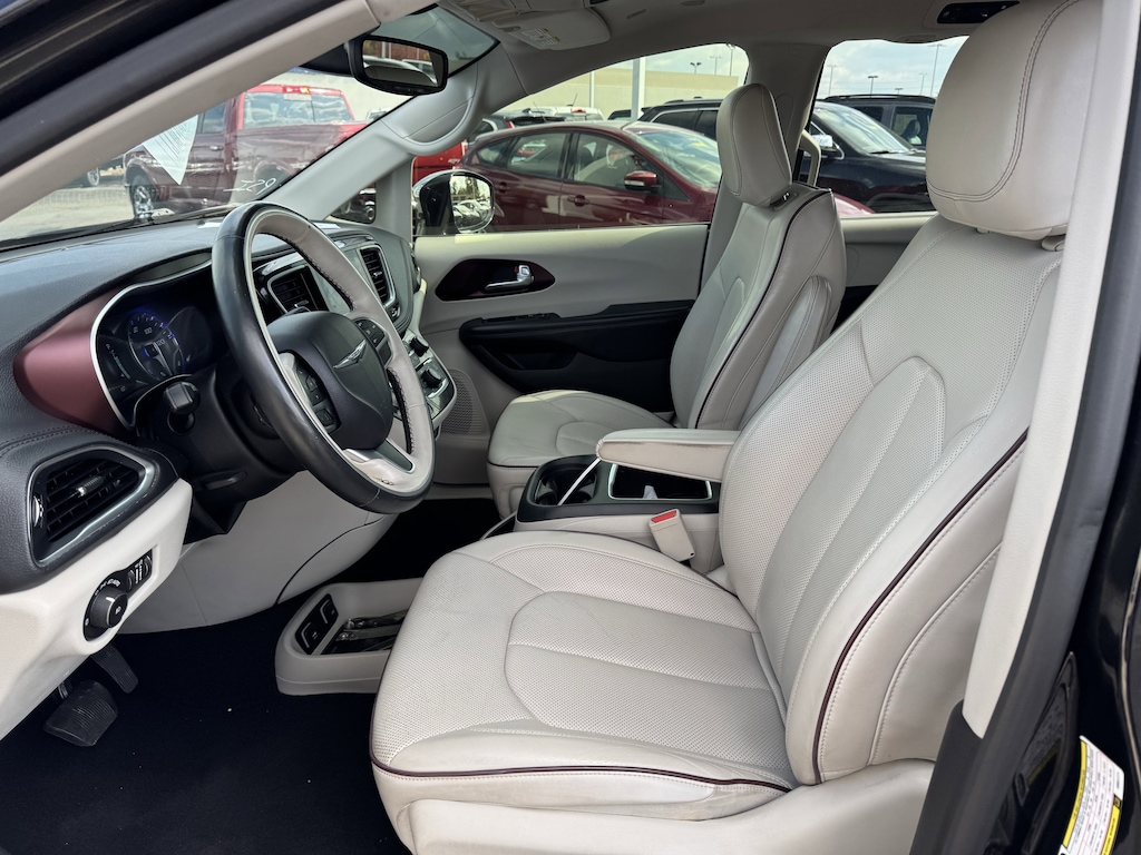 Used 2019 Chrysler Pacifica Limited Van Passenger Van