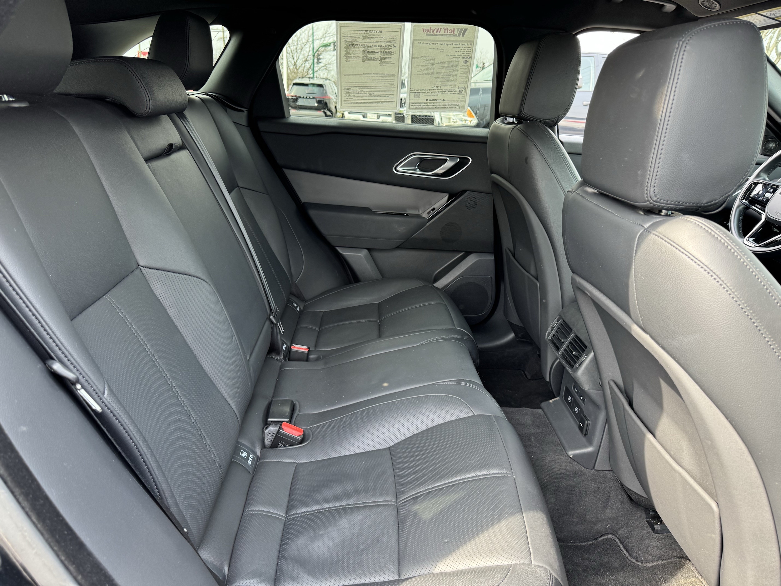 2025 Land Rover Range Rover Velar Dynamic SE - Photo 37