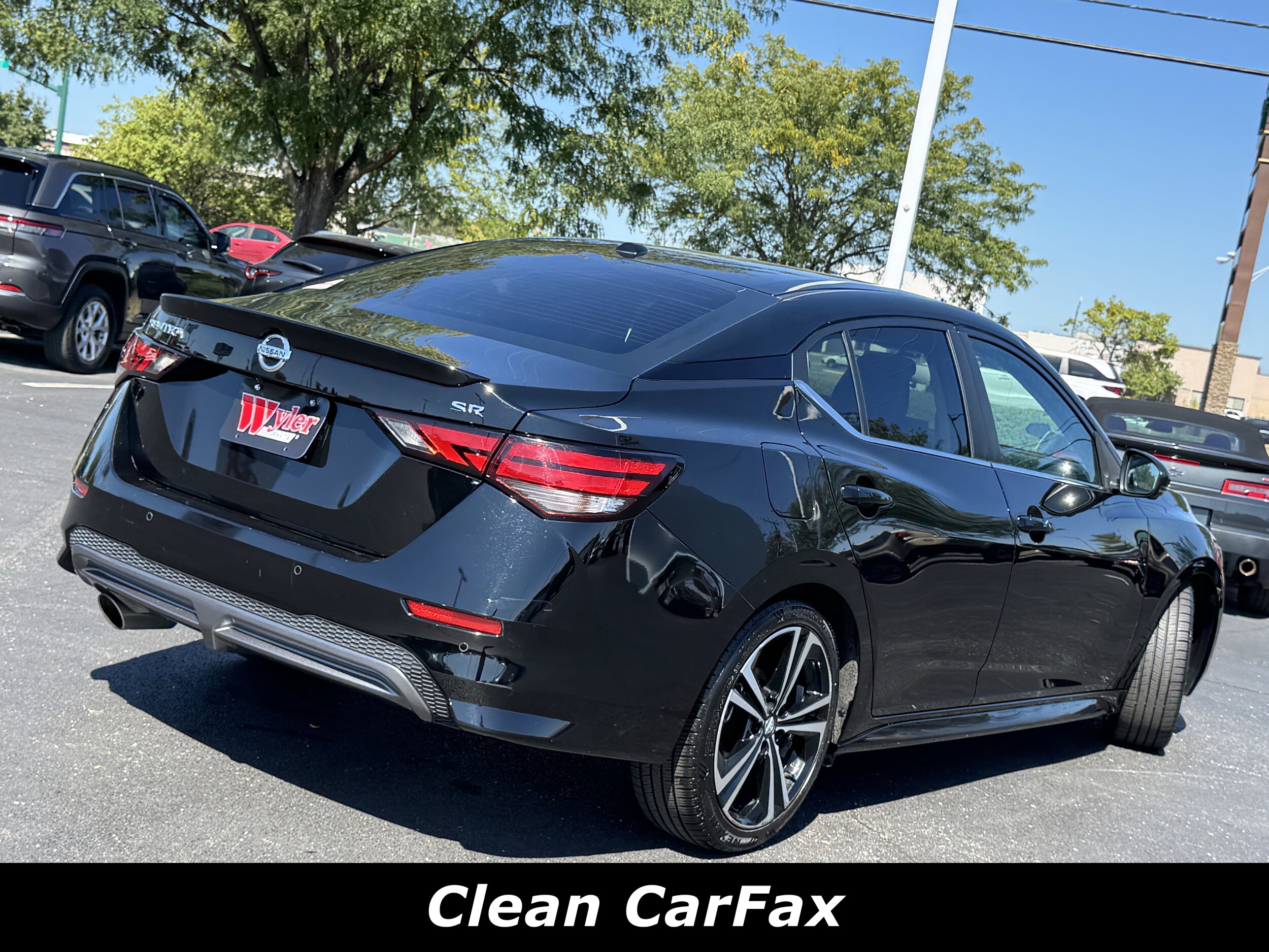 2023 Nissan Sentra SR photo 3