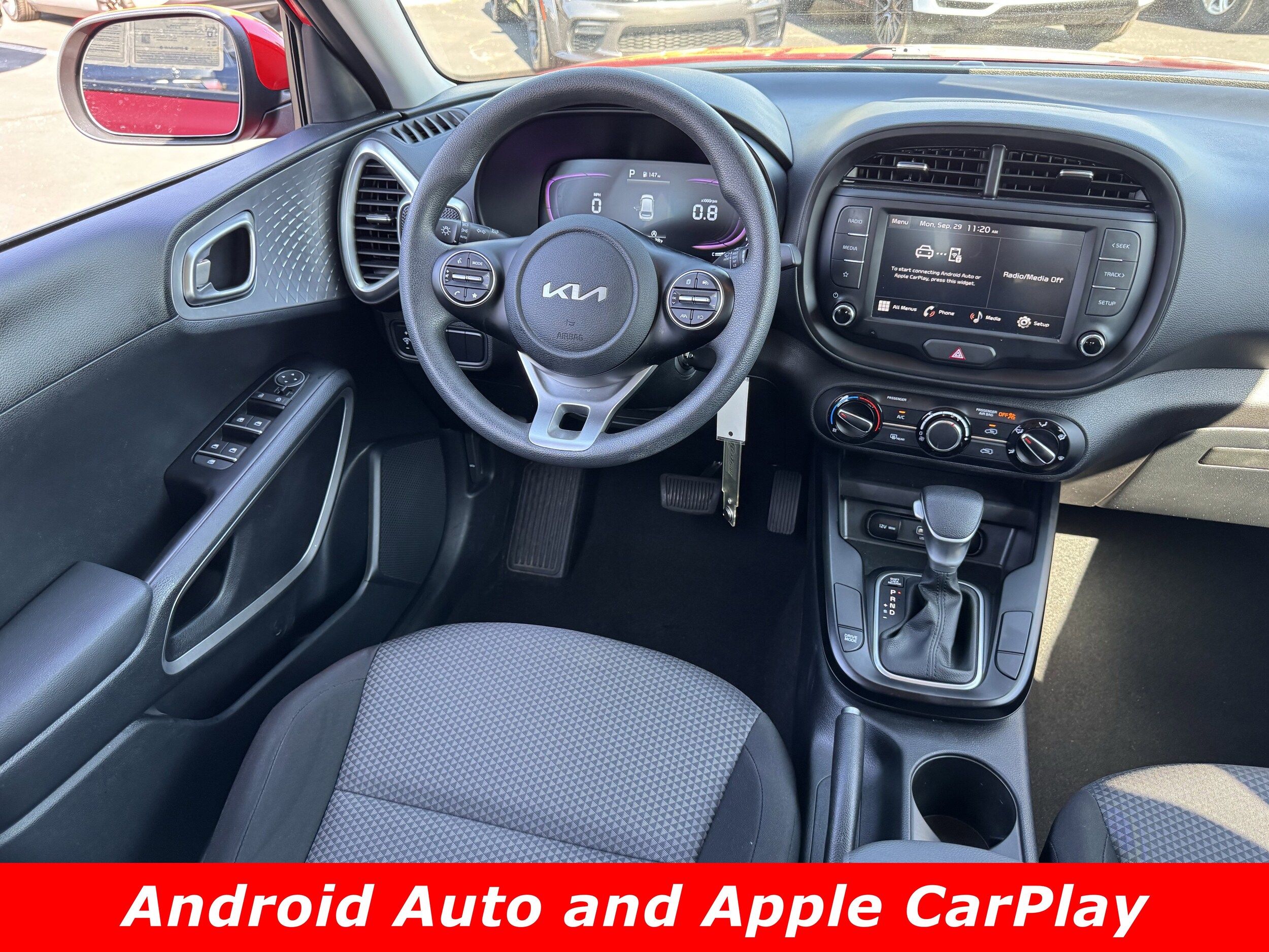 2025 Kia Soul LX photo 2