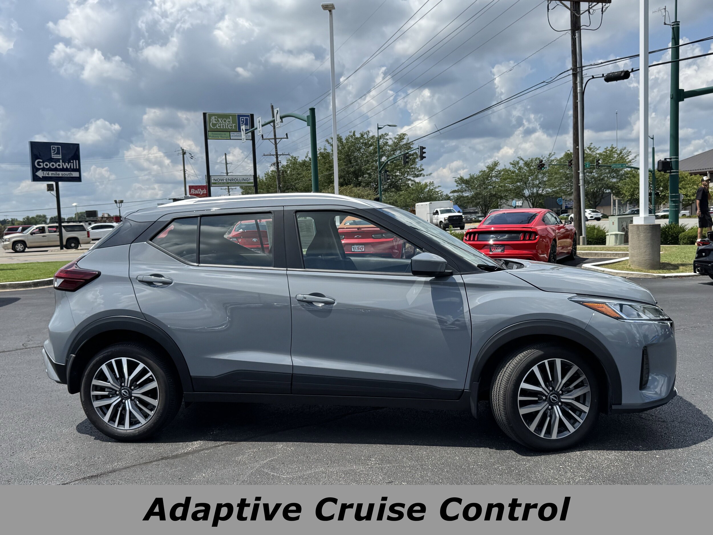 2024 Nissan Kicks SV photo 2