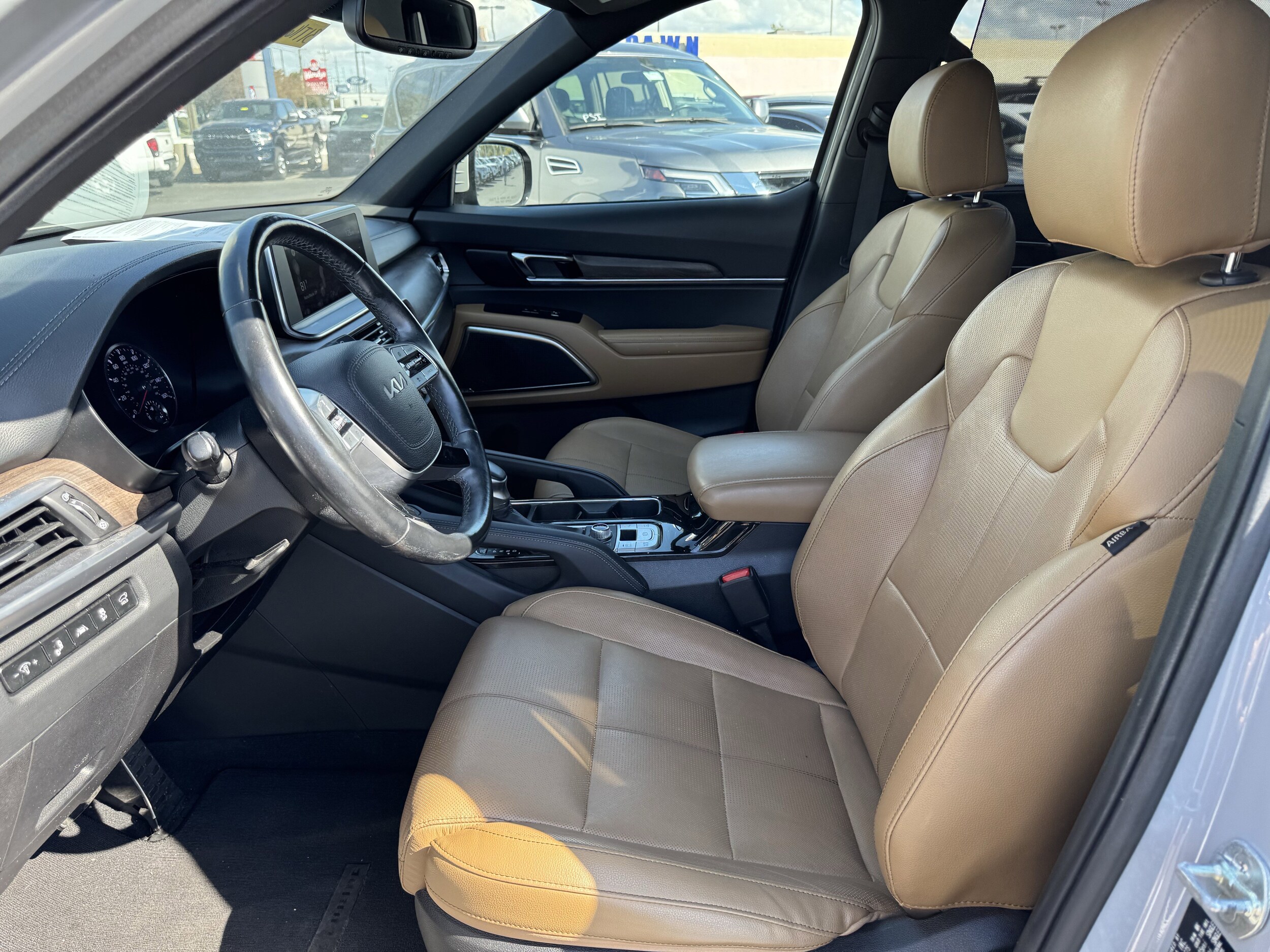 2022 Kia Telluride SX photo 3