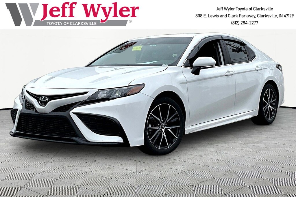 Used 2024 Toyota Camry SE Sedan