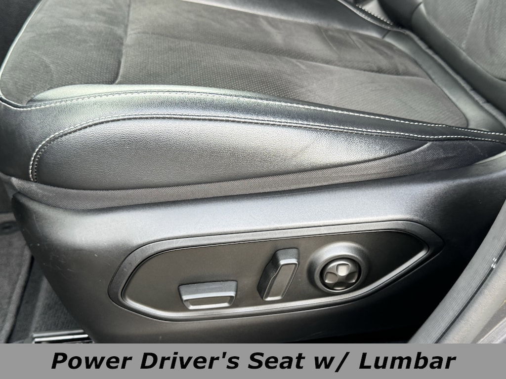 Used 2023 Jeep Grand Cherokee Laredo SUV