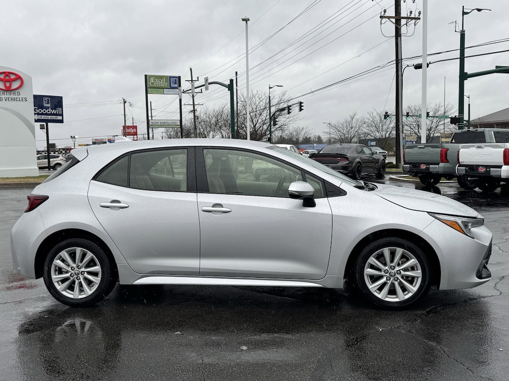 Used 2023 Toyota Corolla Hatchback SE Hatchback