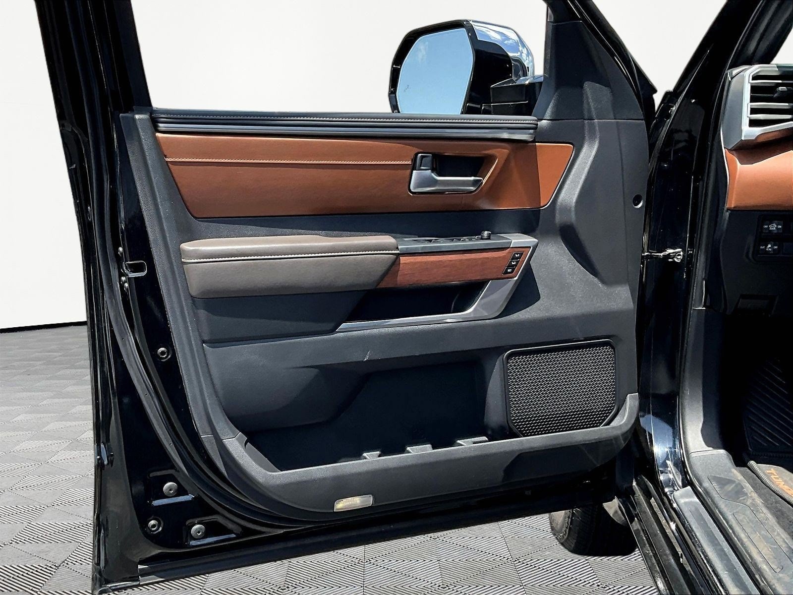 2024 Toyota Tundra 1794 Edition - Photo 25