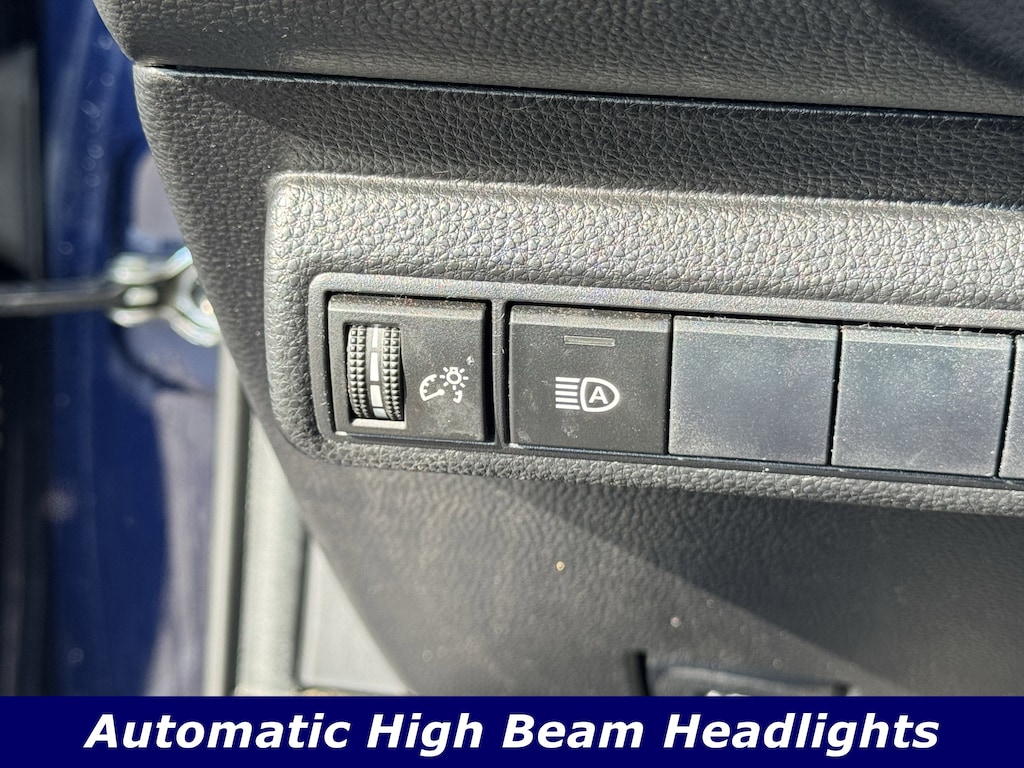 Used 2020 Toyota Corolla SE Sedan