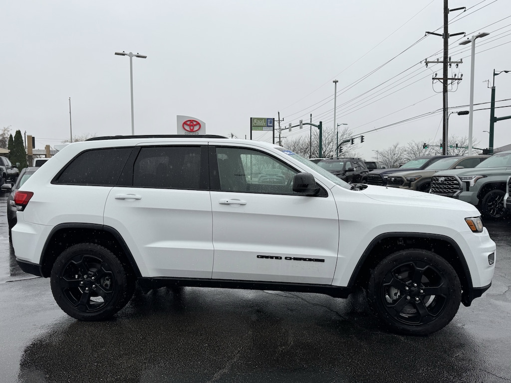 Used 2020 Jeep Grand Cherokee Laredo SUV