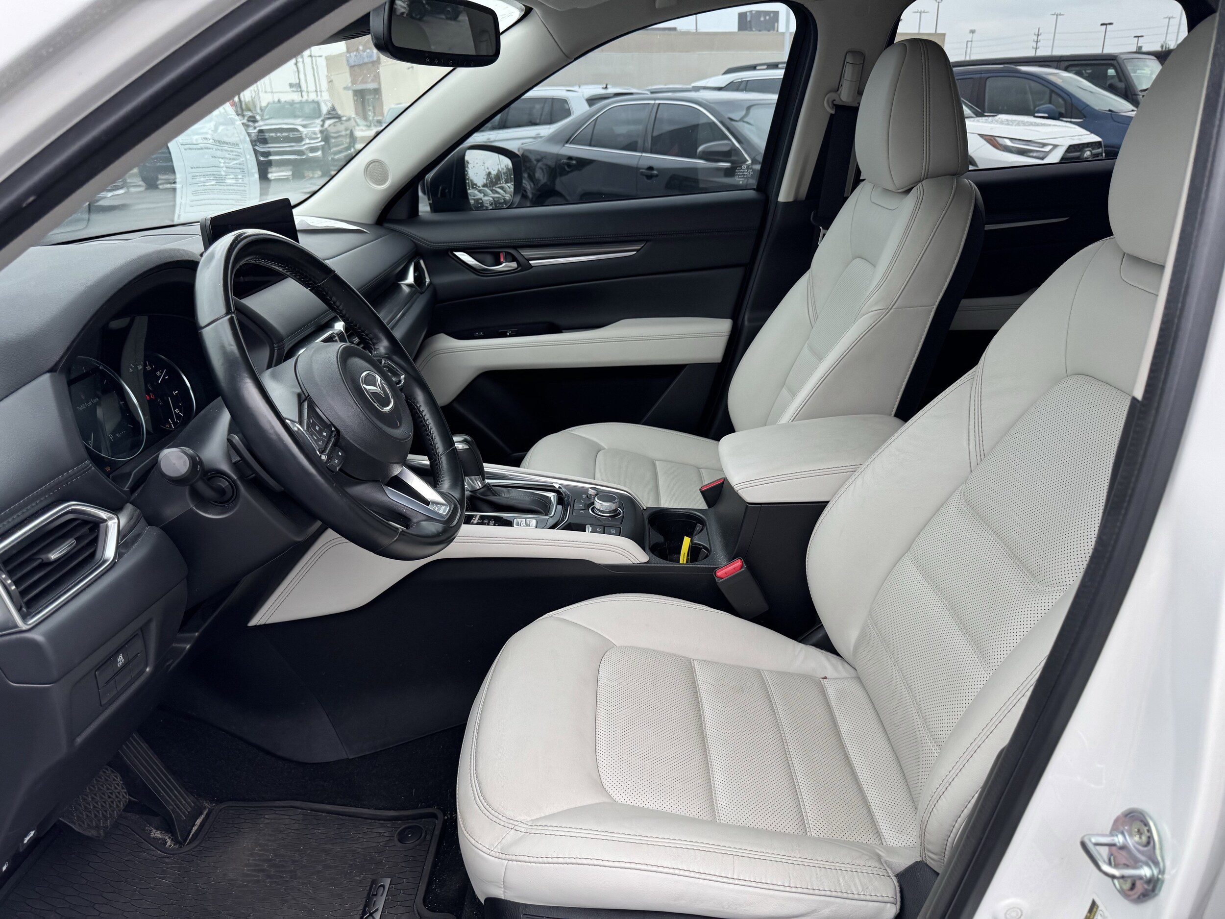 2023 Mazda CX-5 2.5 S Premium photo 3