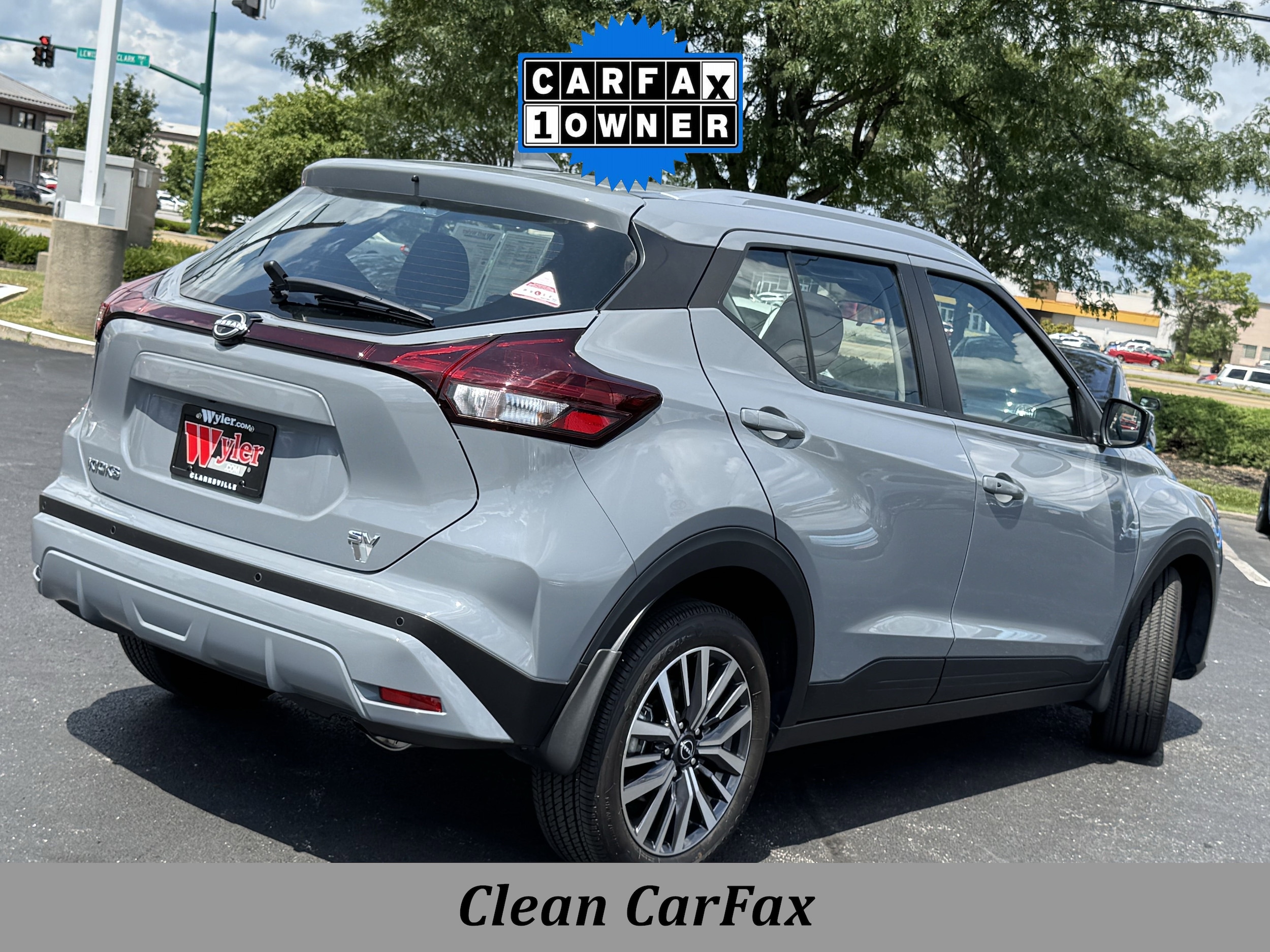 2024 Nissan Kicks SV photo 3