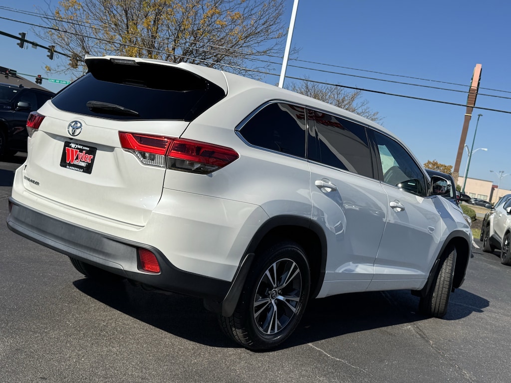 Used 2018 Toyota Highlander LE I4 SUV