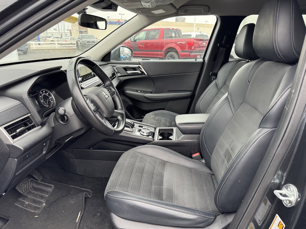 Used 2024 Mitsubishi Outlander SE SUV