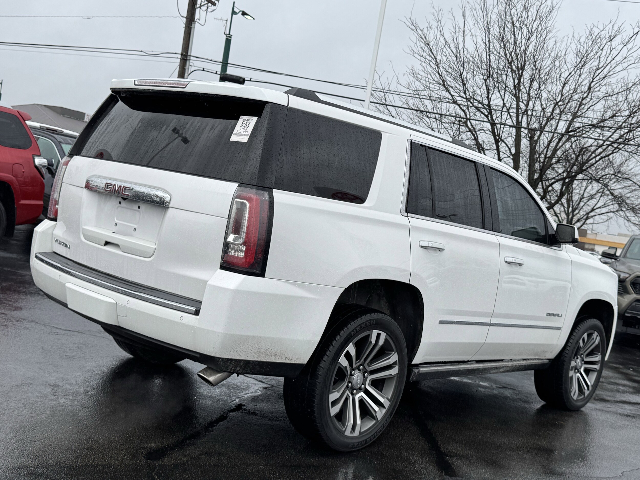 2019 Gmc Yukon Denali photo 3