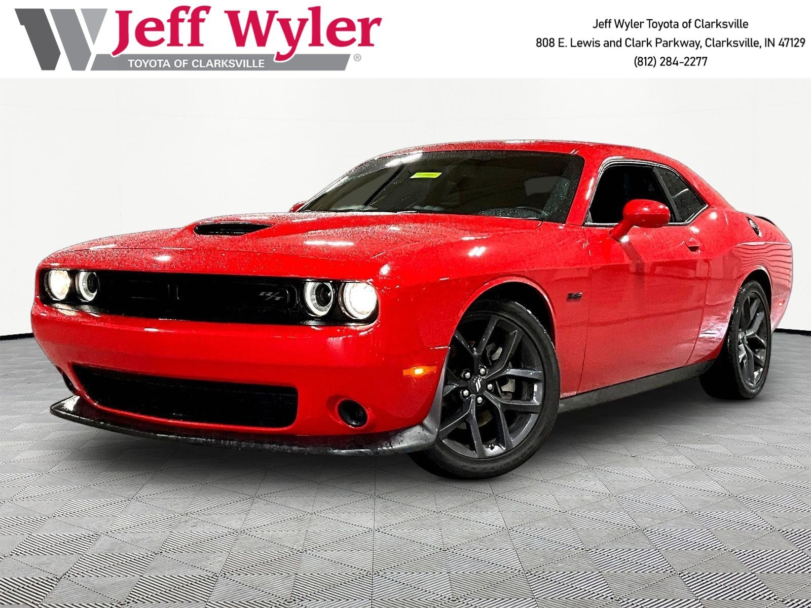 2012 Dodge Challenger R/T's photo
