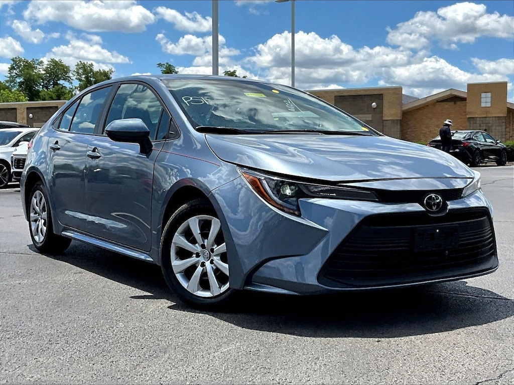 Used 2025 Toyota Corolla LE Sedan