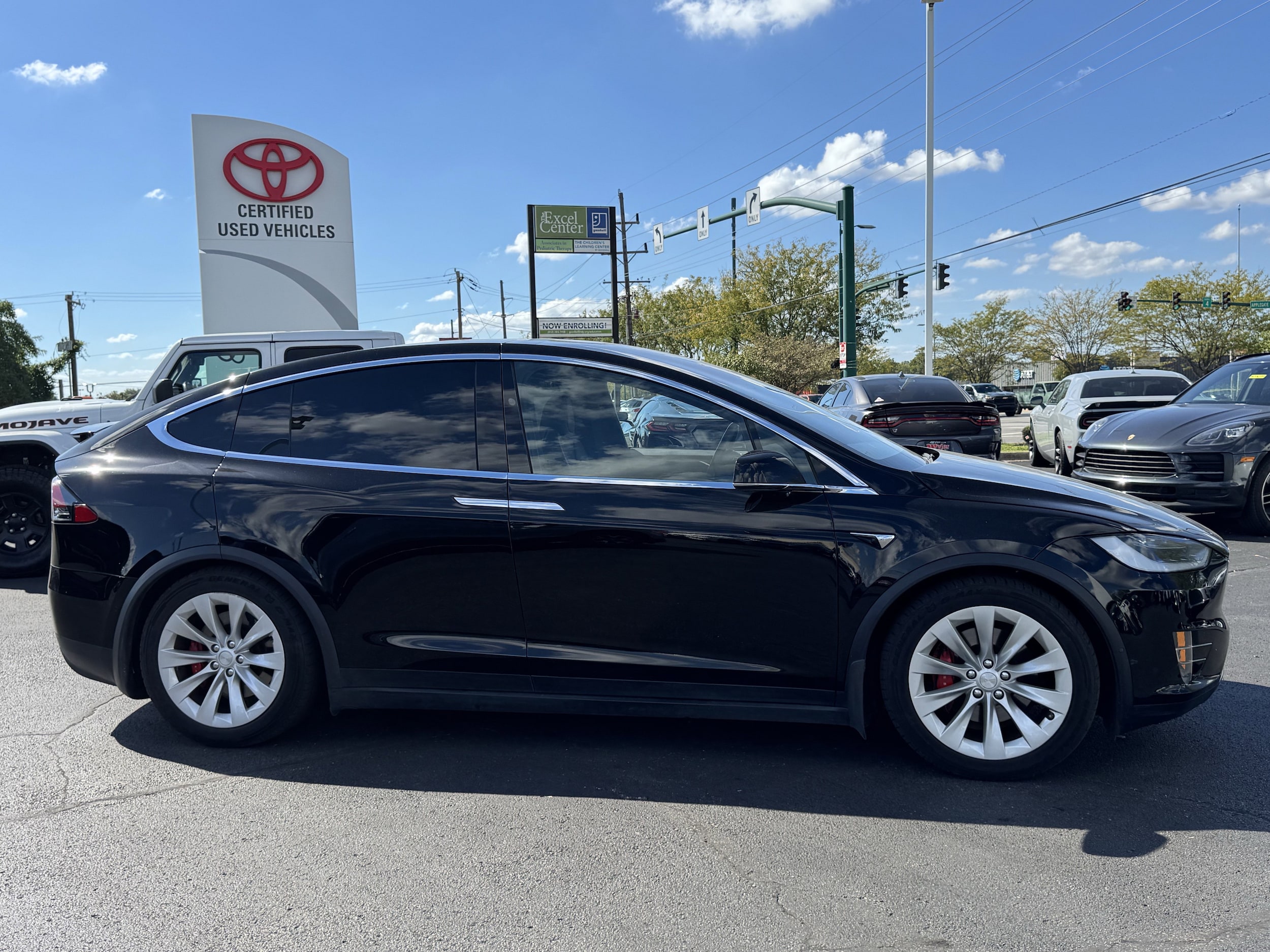 2019 Tesla Model X photo 2