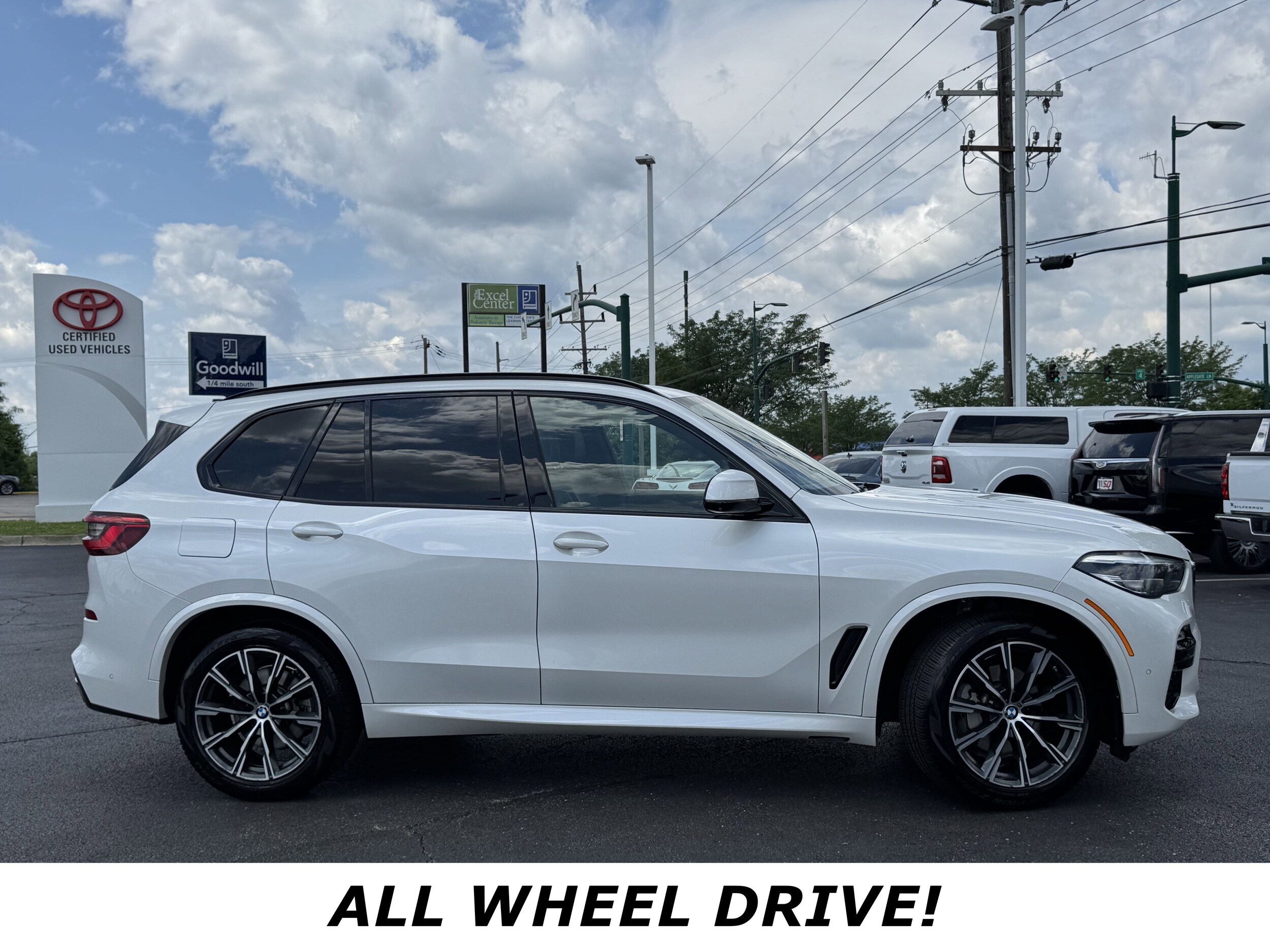 Used 2019 BMW X5 40i with VIN 5UXCR6C58KLK81719 for sale in Clarksville, IN