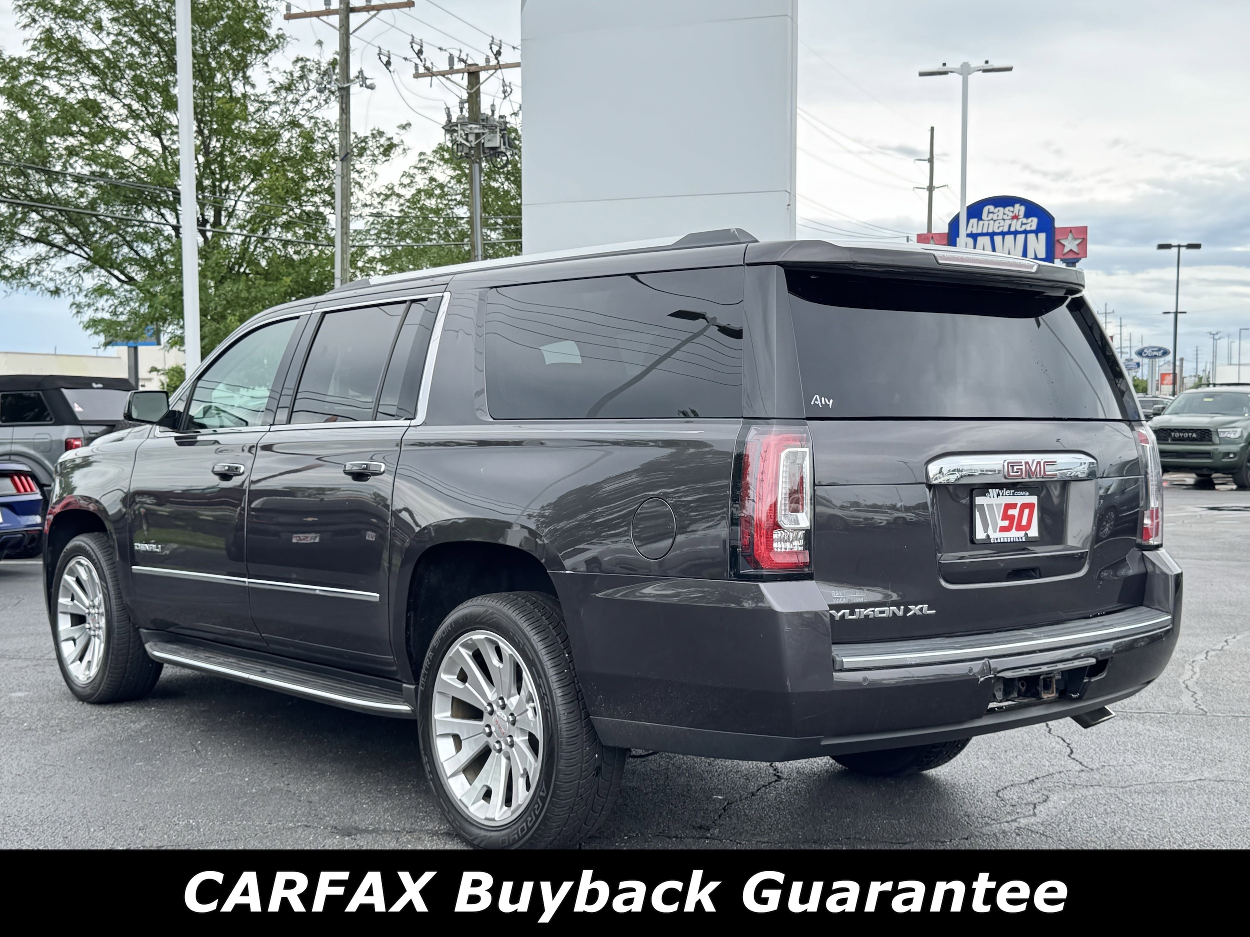 Used 2017 GMC Yukon XL Denali with VIN 1GKS1HKJ6HR315102 for sale in Clarksville, IN
