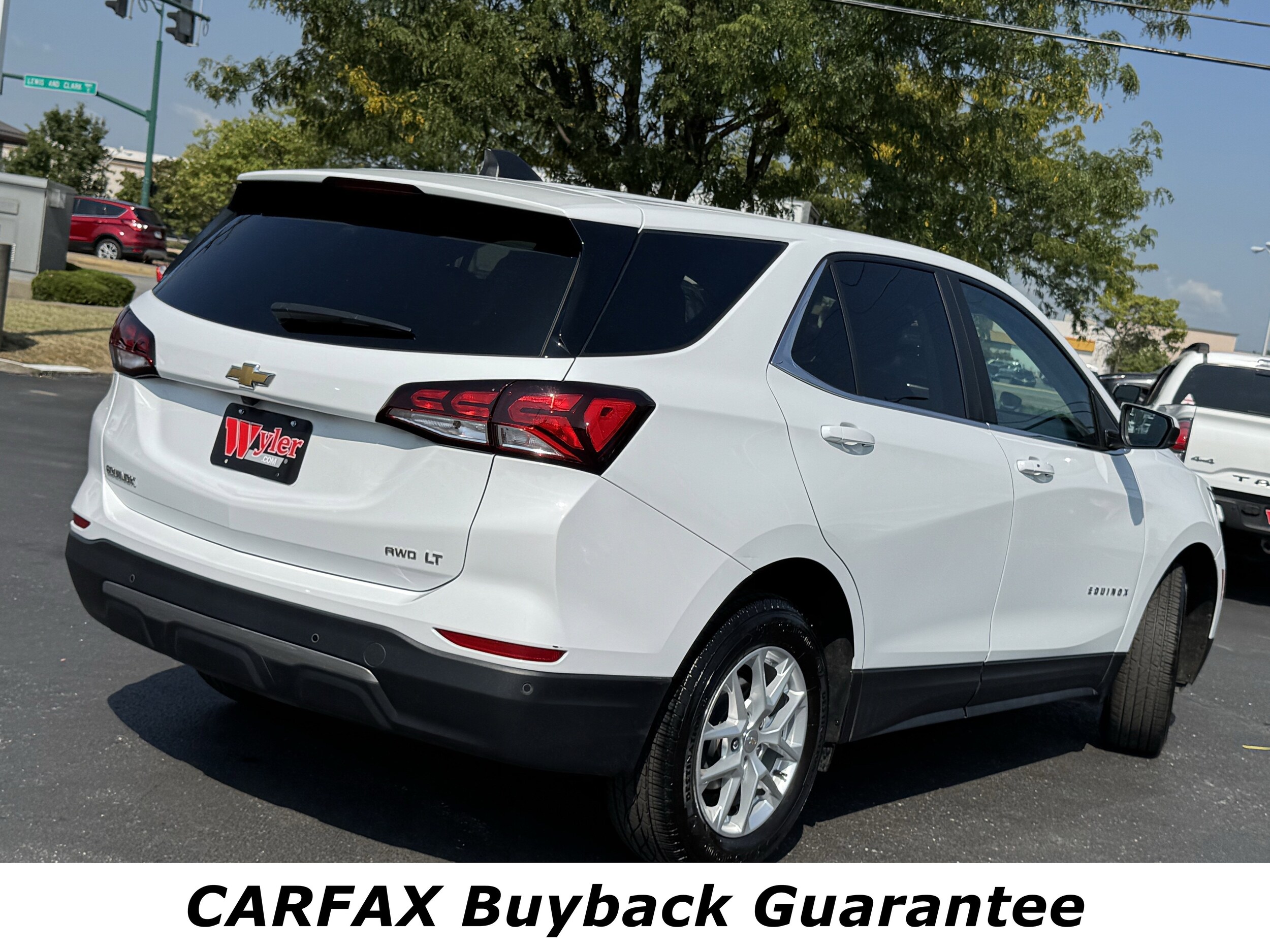 2023 Chevrolet Equinox LT photo 3