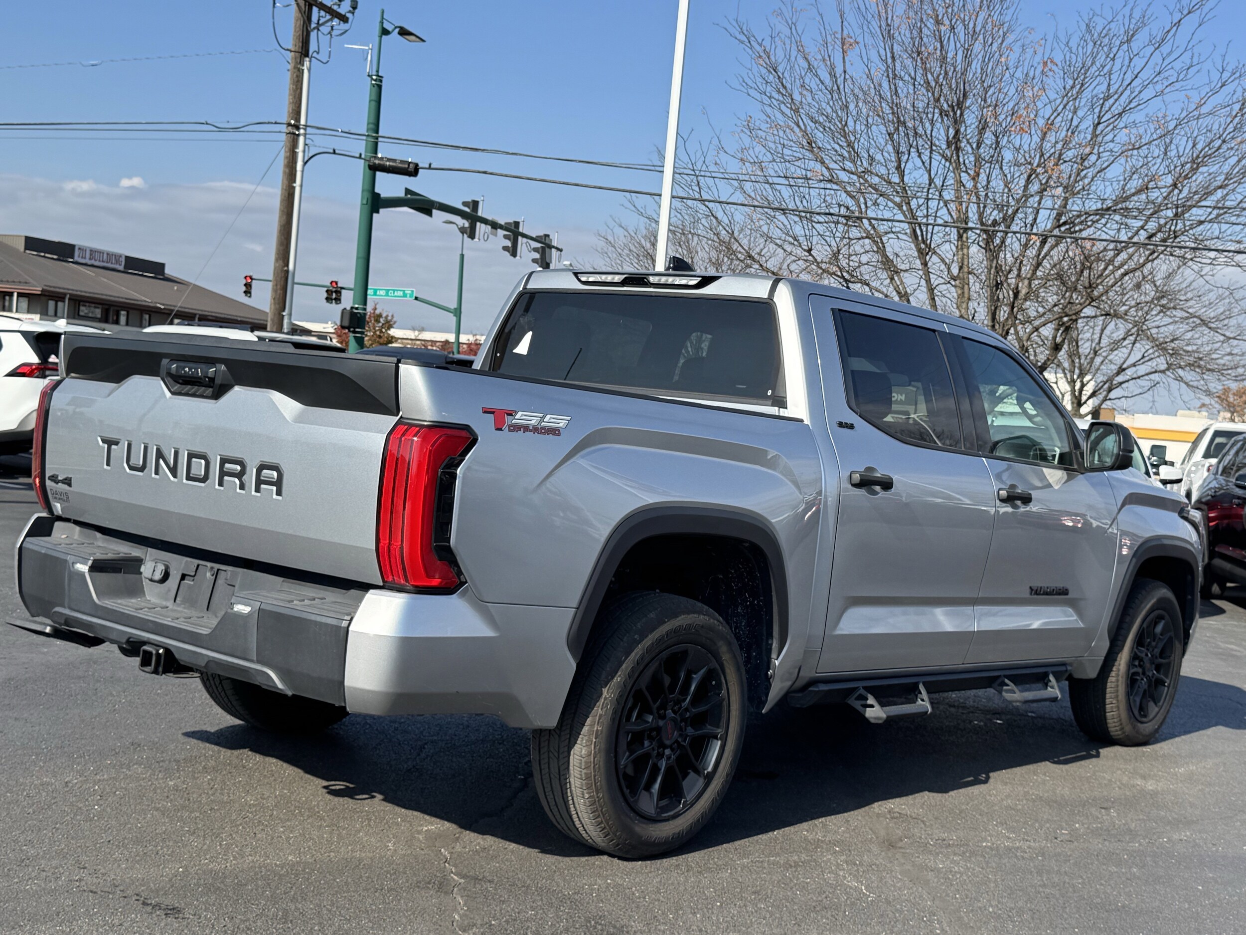 2023 Toyota Tundra SR5 CrewMax photo 3