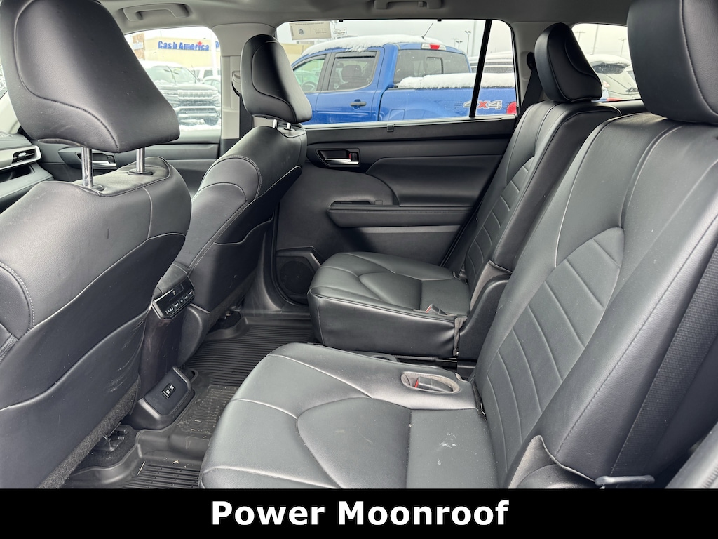 Used 2021 Toyota Highlander XLE SUV