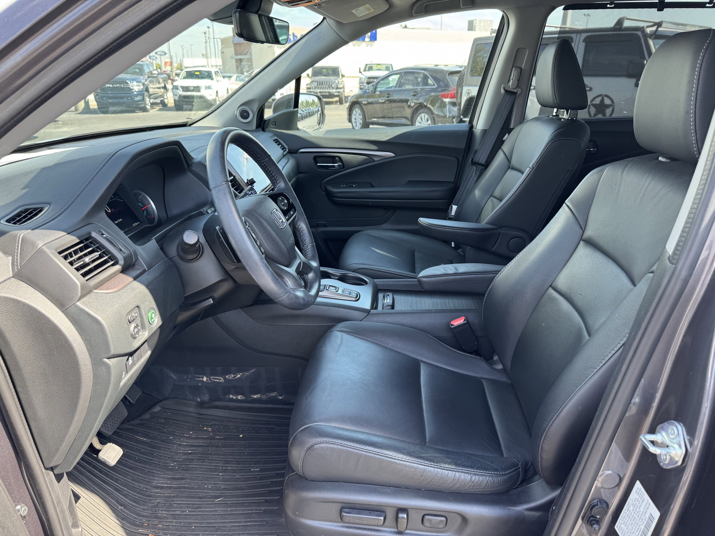 2022 Honda Pilot Special Edition photo 3