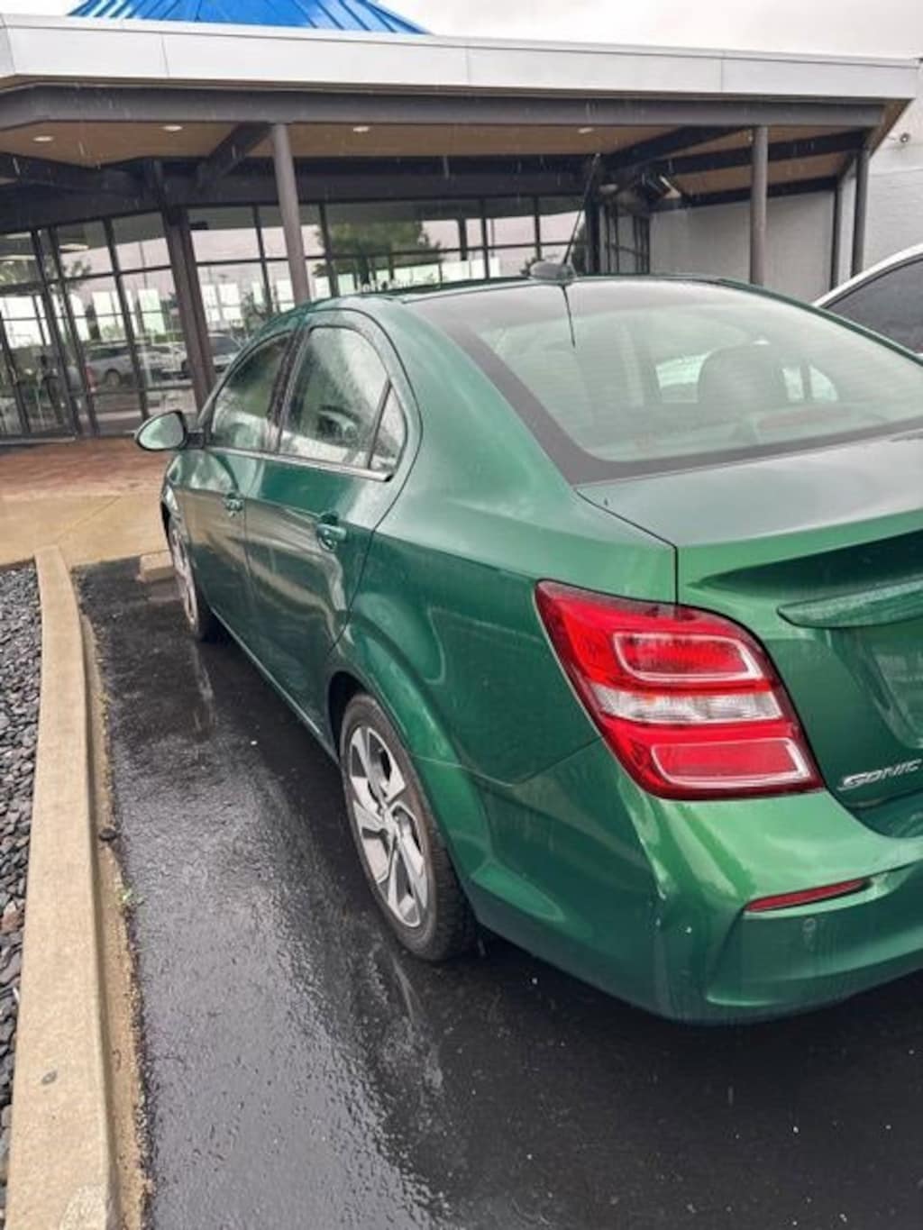Used 2018 Chevrolet Sonic 4dr Sdn Auto LT Sedan