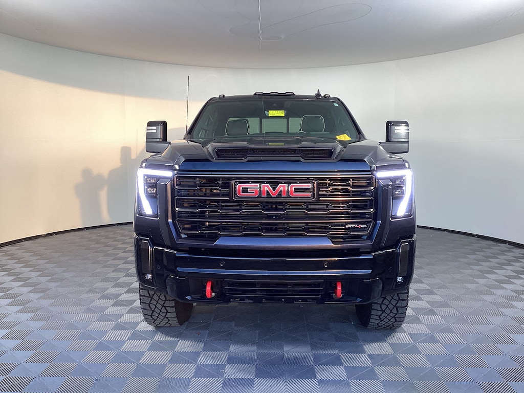 Used 2024 GMC Sierra 2500HD 4WD Crew Cab 159 AT4X Truck Crew Cab