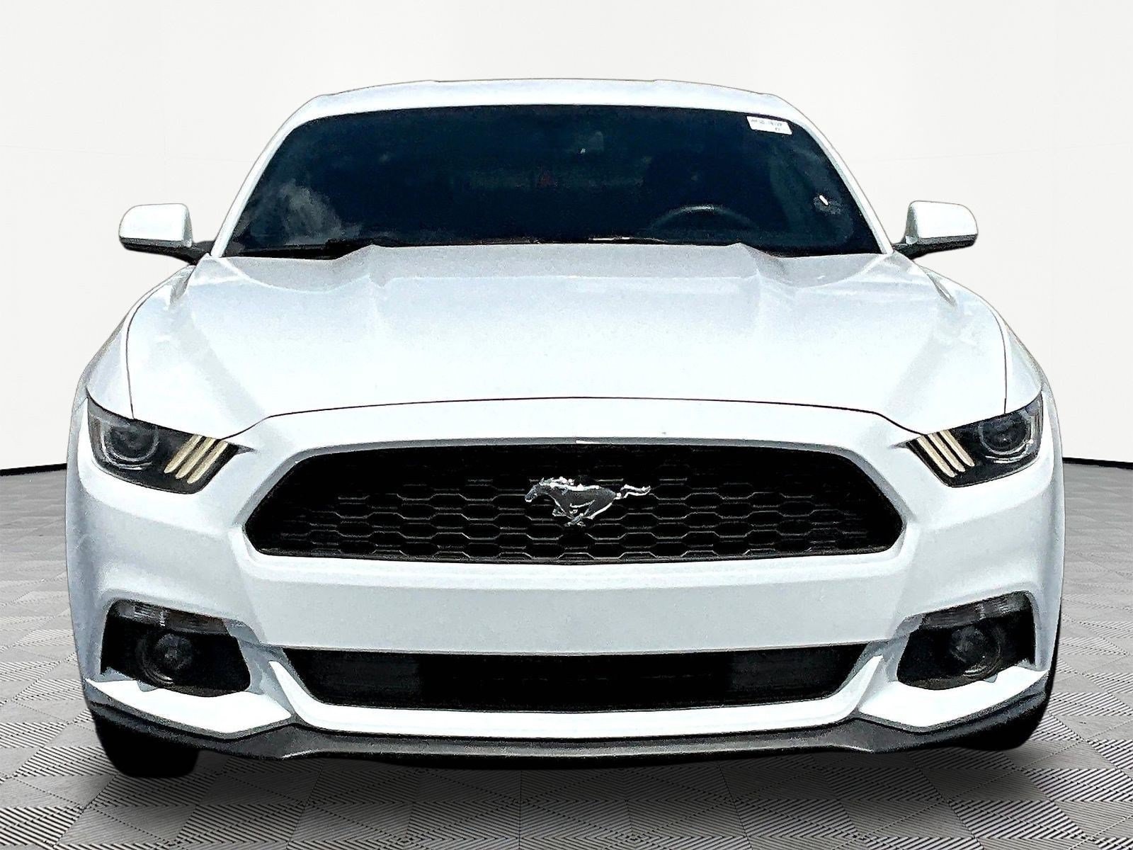 Used 2015 Ford Mustang V6 with VIN 1FA6P8AM0F5317672 for sale in Canal Winchester, OH