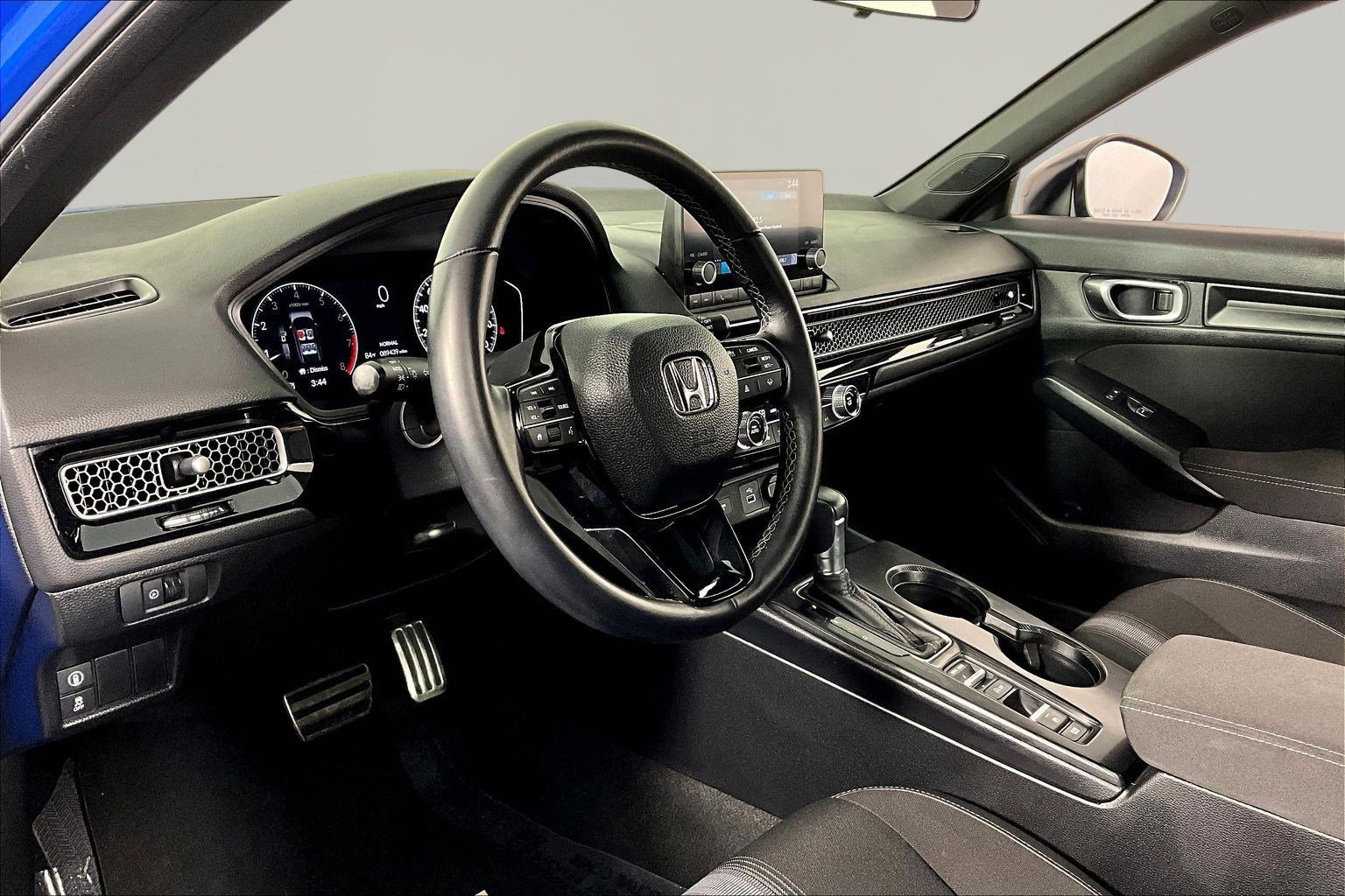 2023 Honda Civic Hatchback Sport - Photo 17