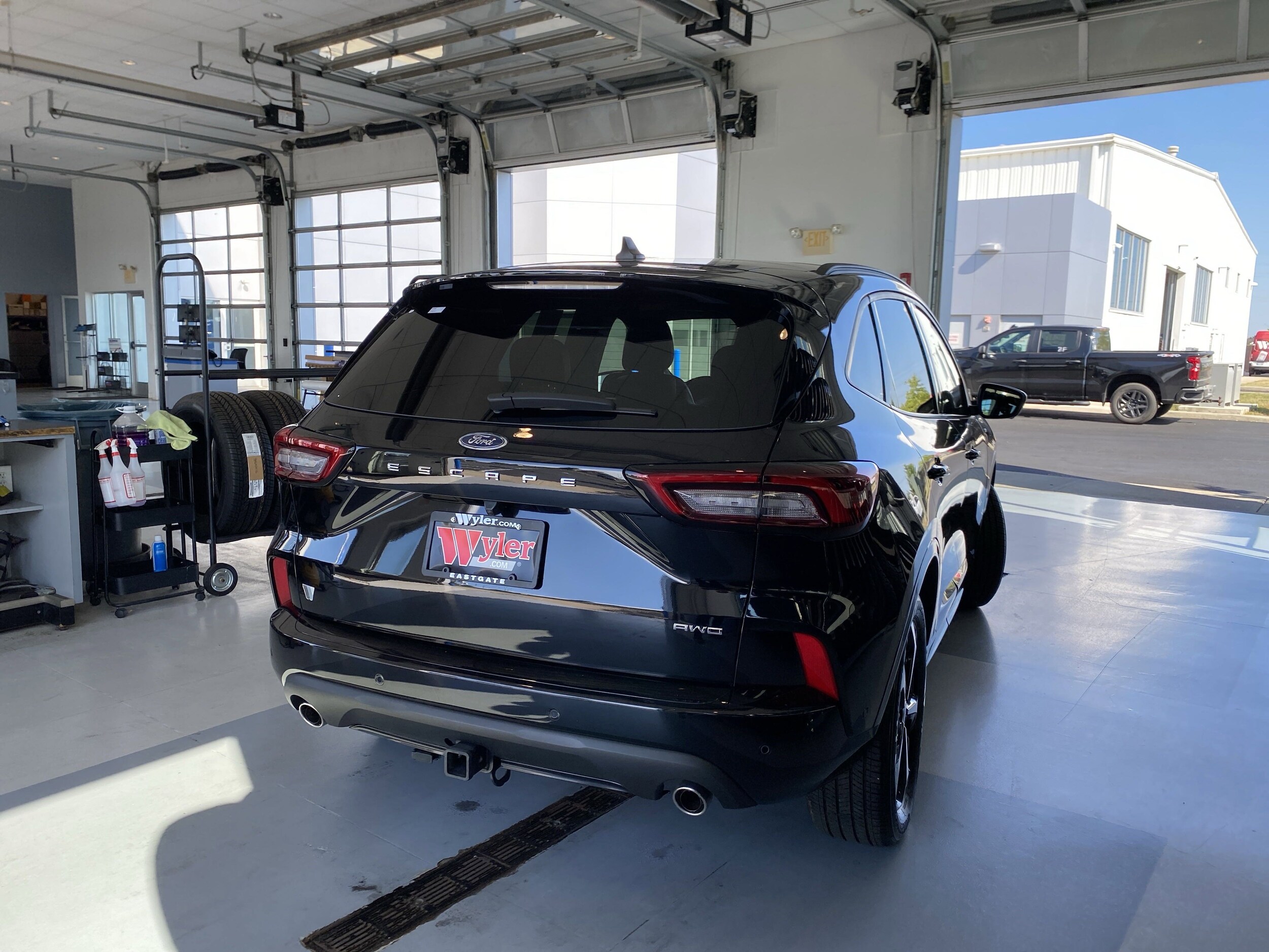 2024 Ford Escape ST-Line Elite photo 3