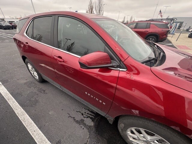 2023 Chevrolet Equinox LT photo 4