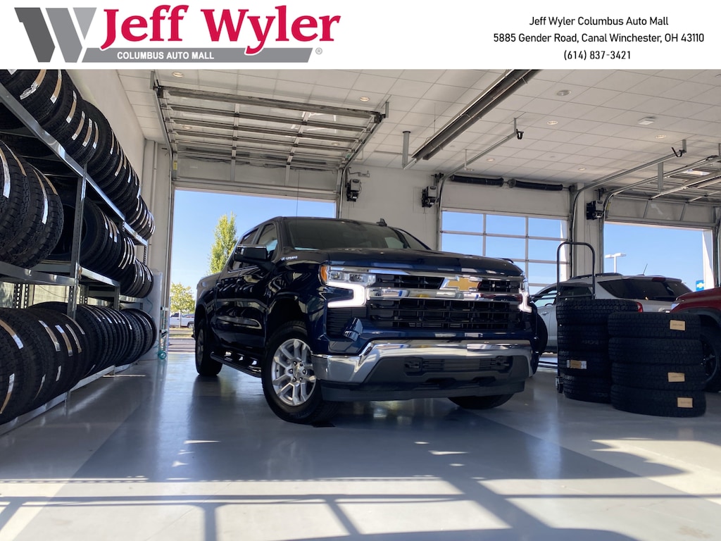 Used 2023 Chevrolet Silverado 1500 4WD Crew Cab 147 LT w/1LT Truck Crew Cab