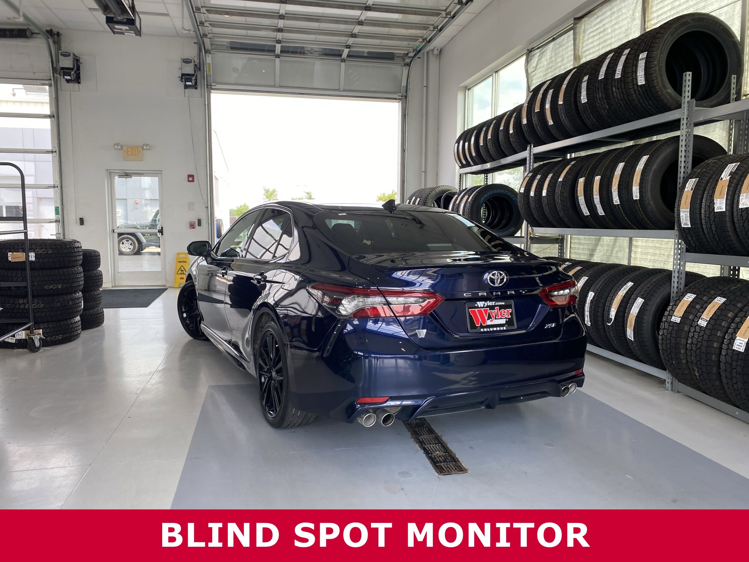 2022 Toyota Camry XSE photo 2