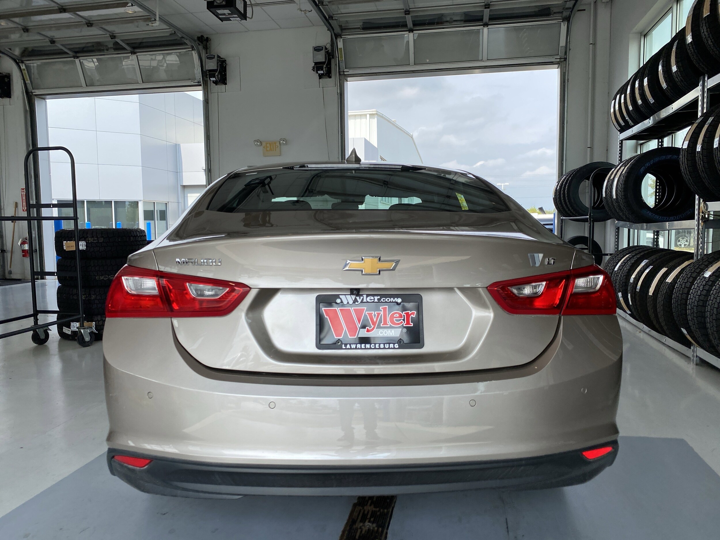 2024 Chevrolet Malibu 1LT photo 4