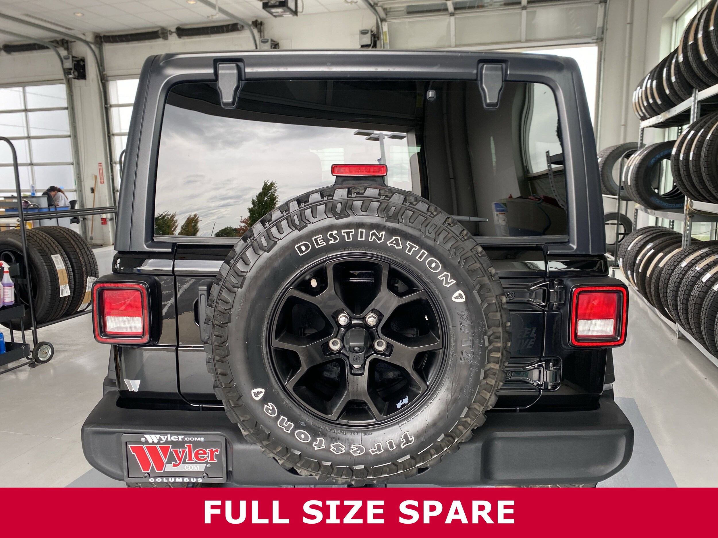 2021 Jeep Wrangler Unlimited Willys photo 2