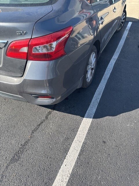 2019 Nissan Sentra SV photo 2