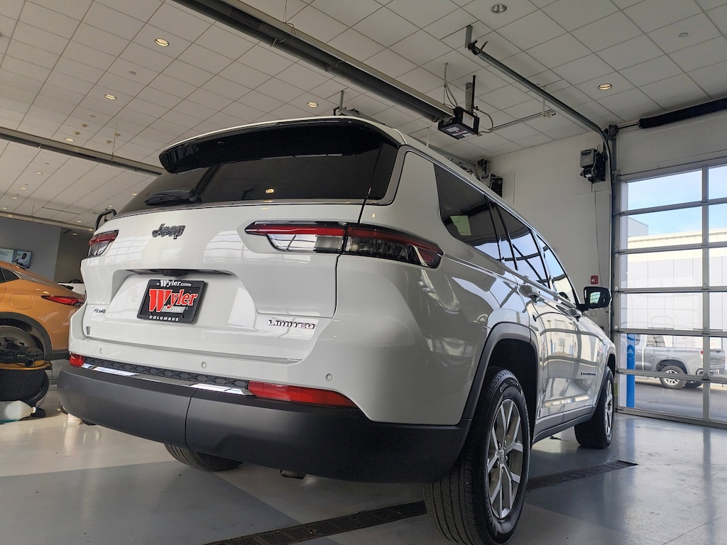 Used 2023 Jeep Grand Cherokee L Limited 4x4 SUV