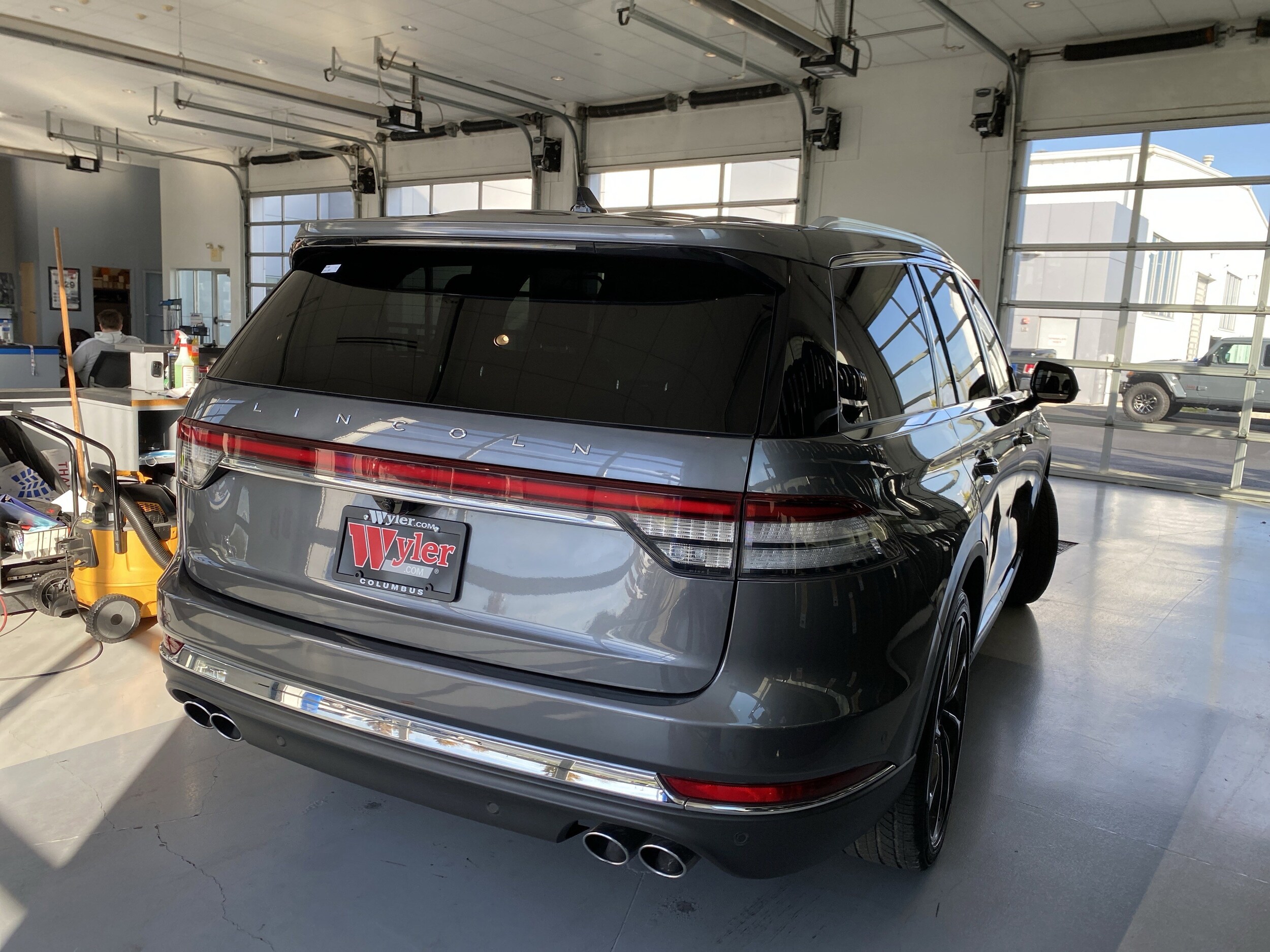 2022 Lincoln Aviator Reserve photo 2